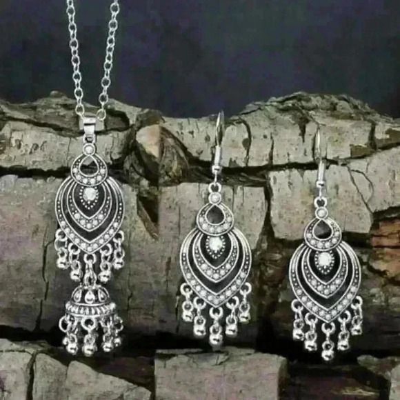 New Silver Boho Set, Statement Necklace and Earrings, Vintage Style - Picture 1 of 3
